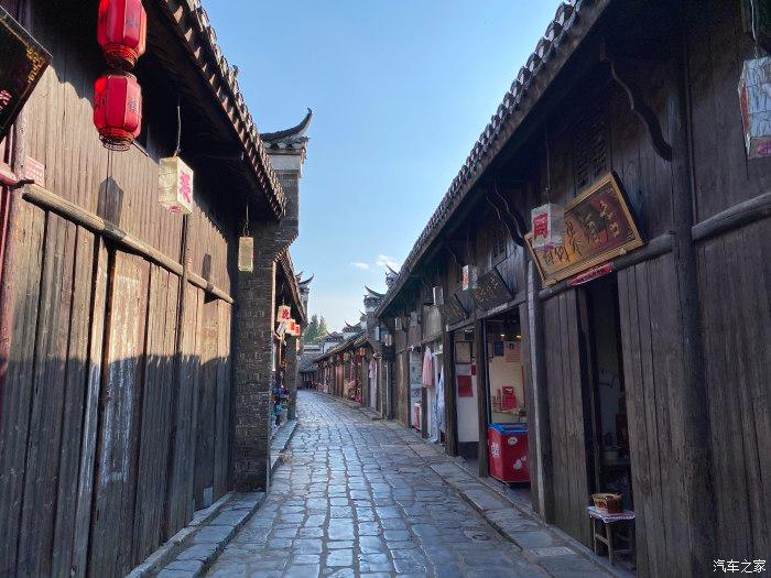 福建省闽侯县发布大雾黄色预警
